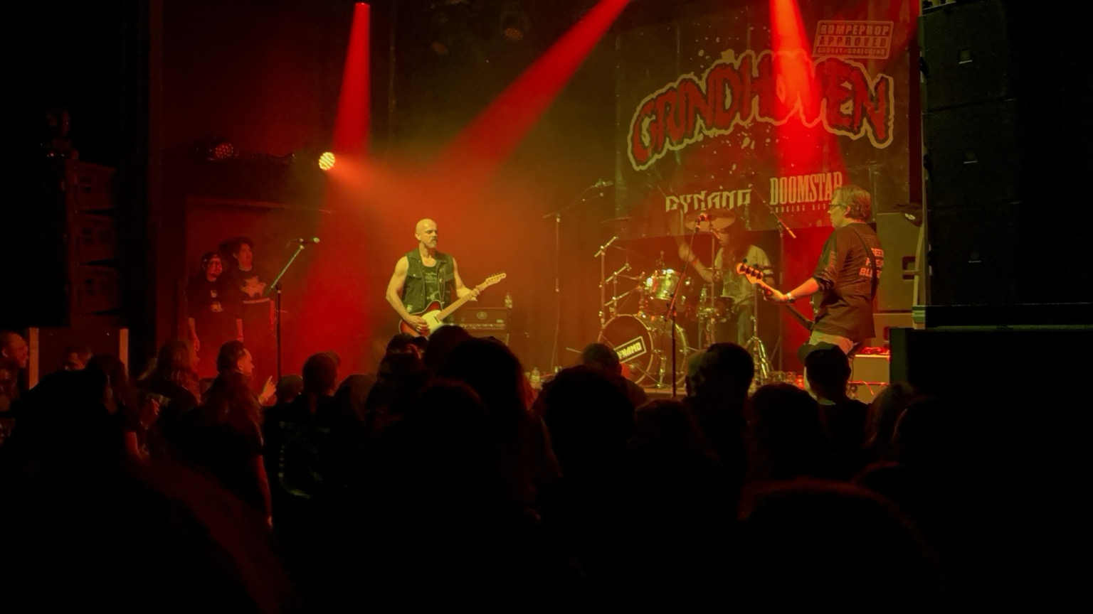 Schirenc Plays Pungent Stench